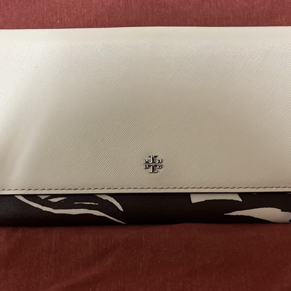 Chic White and Black Women's Wallet